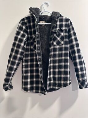 Wind River Black & White Plaid Sherpa-Lined Hooded Jacket